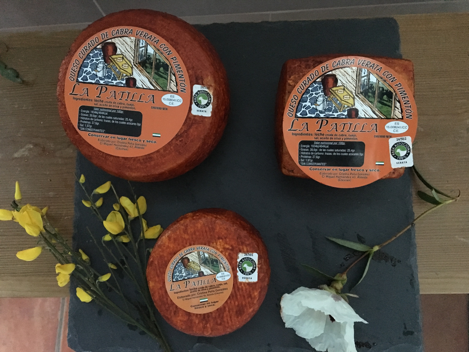 Queso Curado con Pimentón y Aceite de Oliva